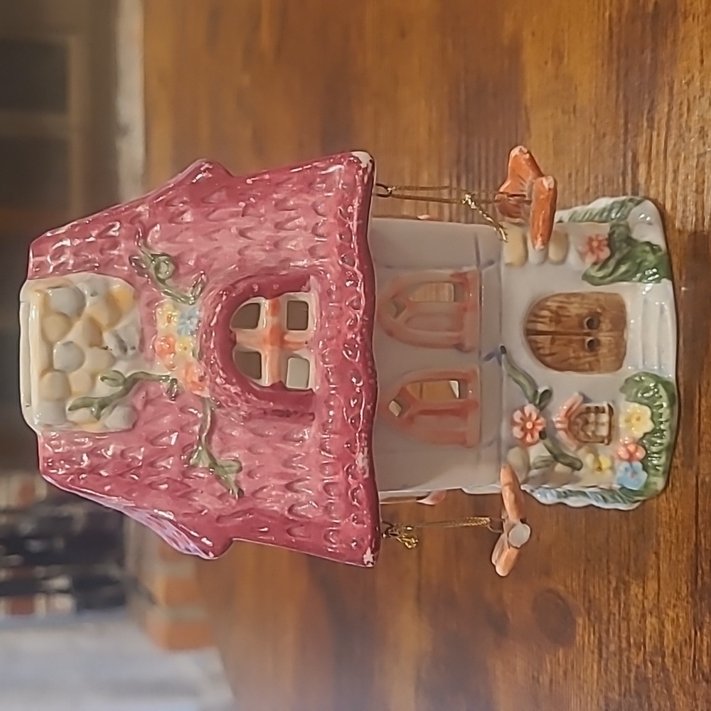 Old Country Gift Collection Butterfly Tealight Cottage